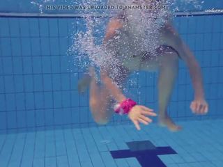 Elena proklova di bawah air rambut pirang bayi, resolusi tinggi xxx film b4